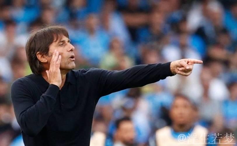 那不勒斯夺冠庆典✨全队欢呼将功勋教练孔蒂高高抛起 那不勒斯夺冠庆典✨全队欢呼将功勋教练孔蒂高高抛起